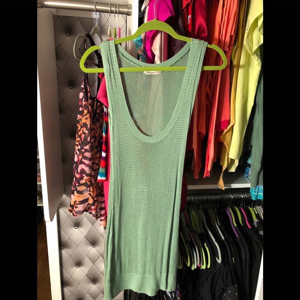 Green tank with knitted look